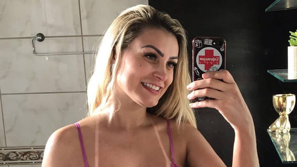 Andressa Urach afirma não temer retaliação da Universal após ação judicial