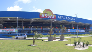 Justiça condena Assaí em R$ 300 mil por vender alimentos vencidos em suas prateleiras