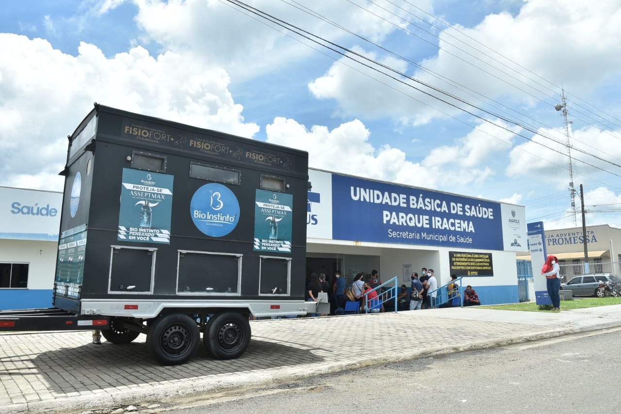 Bio Instinto instala trailer em unidade de Covid-19 para ajudar moradores de Anápolis na fila