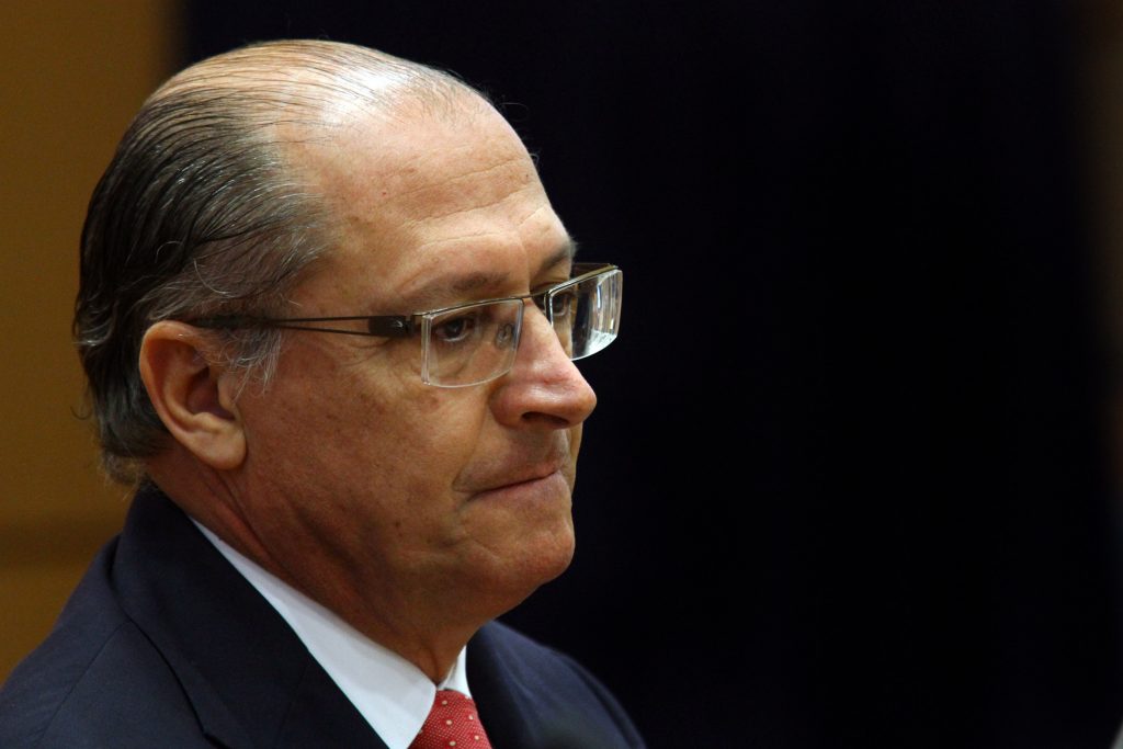 Alckmin é chamado aos berros de ‘ladrão’ em aeroporto