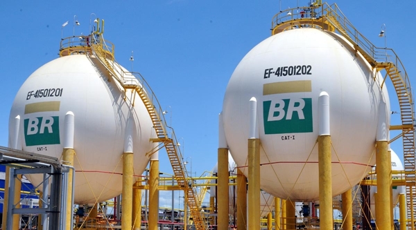 Petrobras aprova venda de 25% da BR Distribuidora