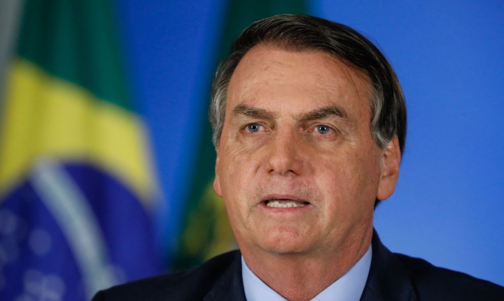 Justiça condena Bolsonaro a indenizar jornalista do UOL