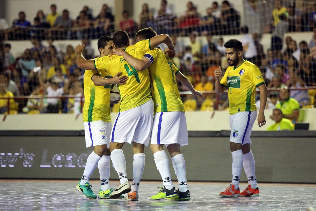 Mundial de Futsal Universitário: Brasil goleia Cazaquistão em Anápolis