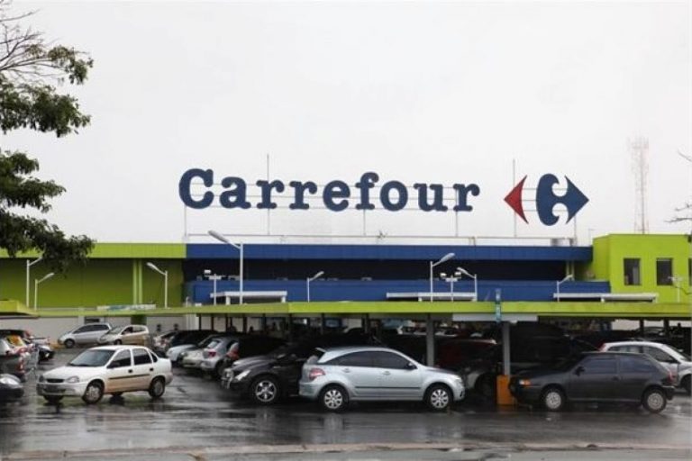 Carrefour T-9, em Goiânia.