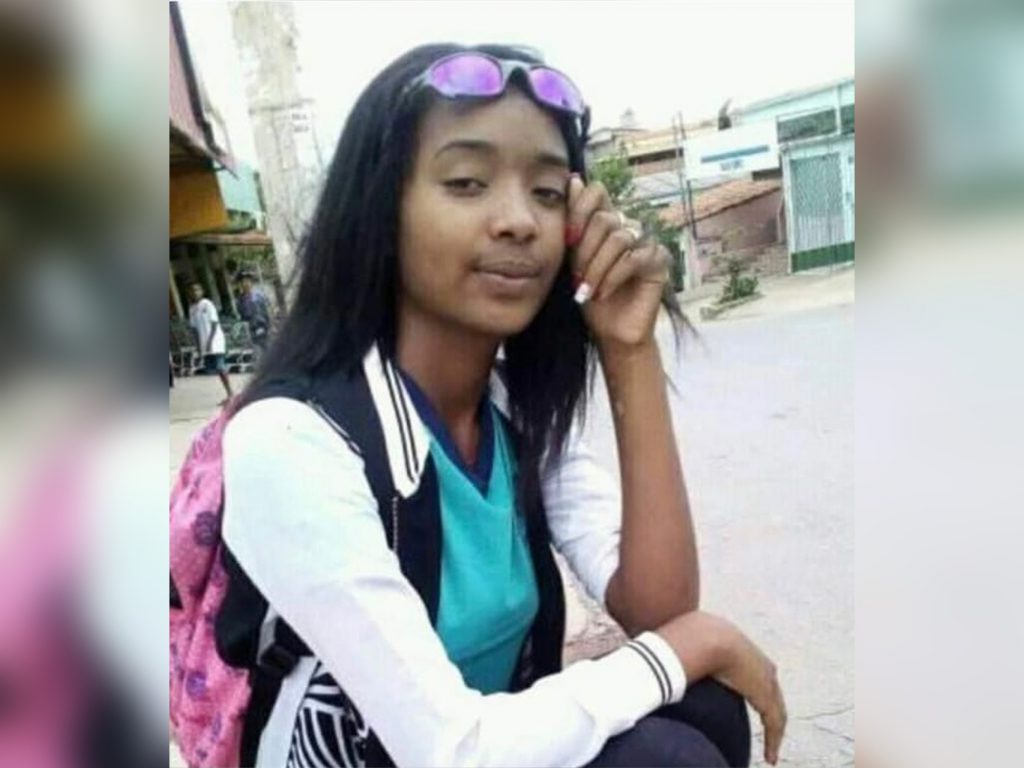 Adolescente de 15 anos é covardemente assassinada na frente da filhinha