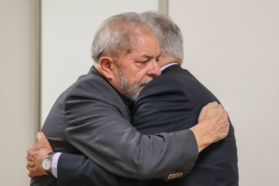 FHC e Lula apoiam Dilma após Bolsonaro questionar tortura sofrida pela petista na ditadura