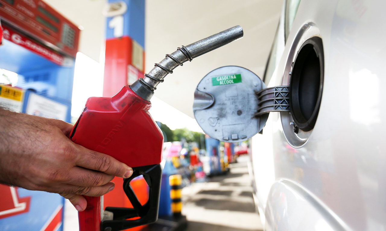 6 países que tem a gasolina mais barata que o Brasil e você não sabia