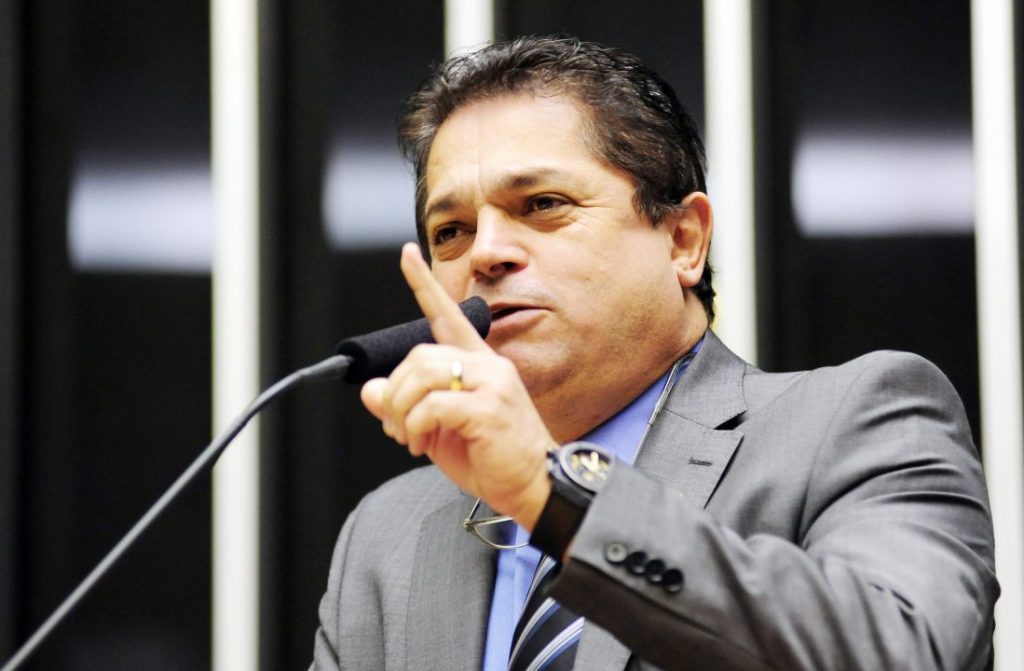 Mesmo preso, deputado federal tem candidatura à reeleição homologada