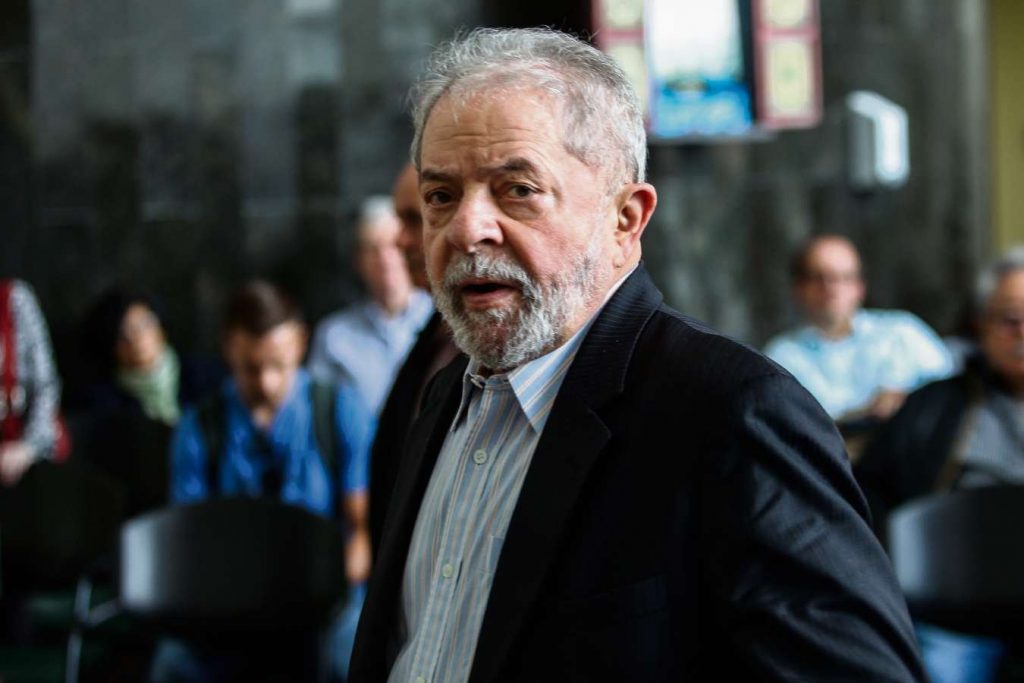 Julgamento de Lula faz bolsa disparar e dólar cair