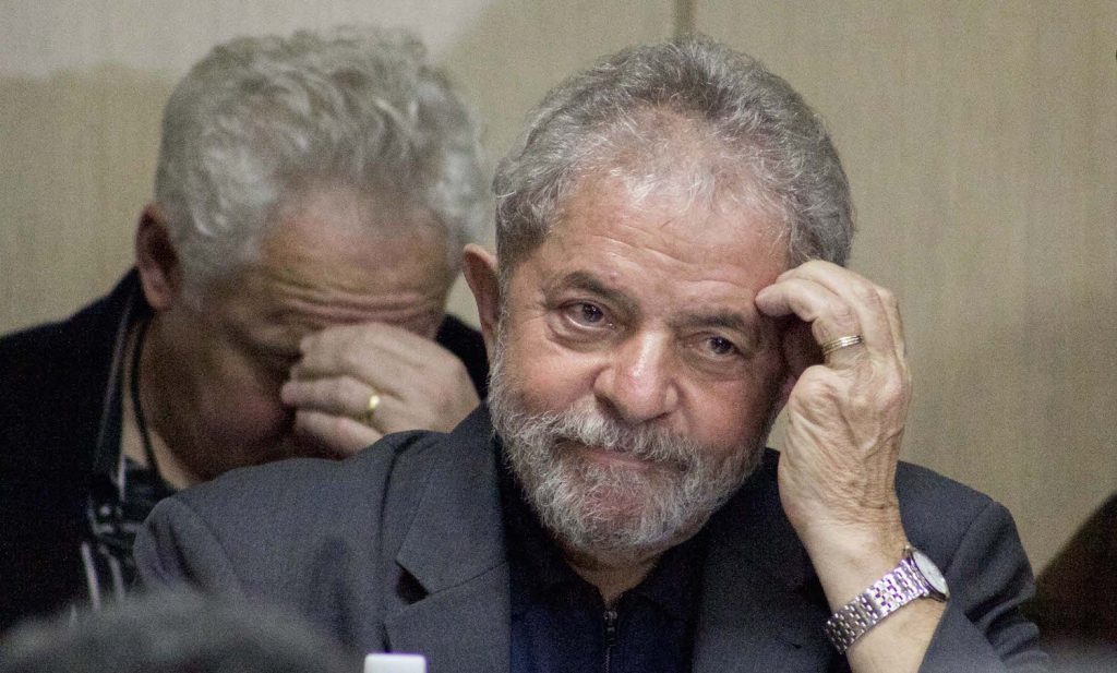 Mesmo preso, Lula ainda responde a seis ações penais e é alvo de duas denúncias