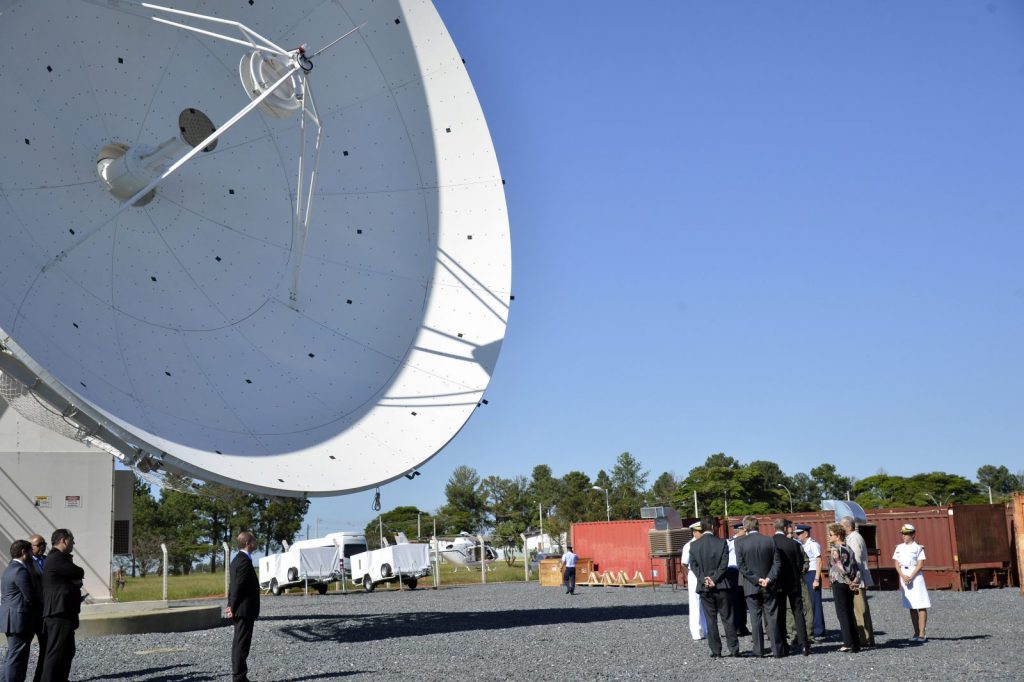 Brasil lança seu primeiro satélite no espaço para melhorar a internet no país