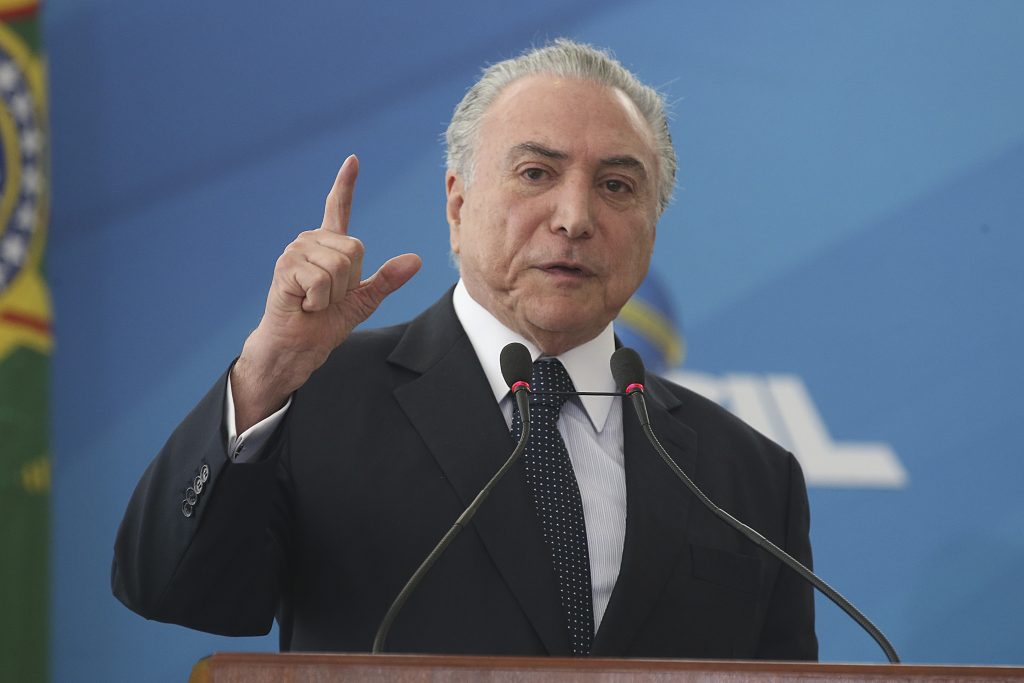 Michel Temer convoca Forças Armadas para desobstruir estradas