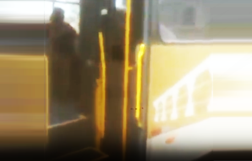 Passageiro é atingido por bala perdida dentro de ônibus da Urban