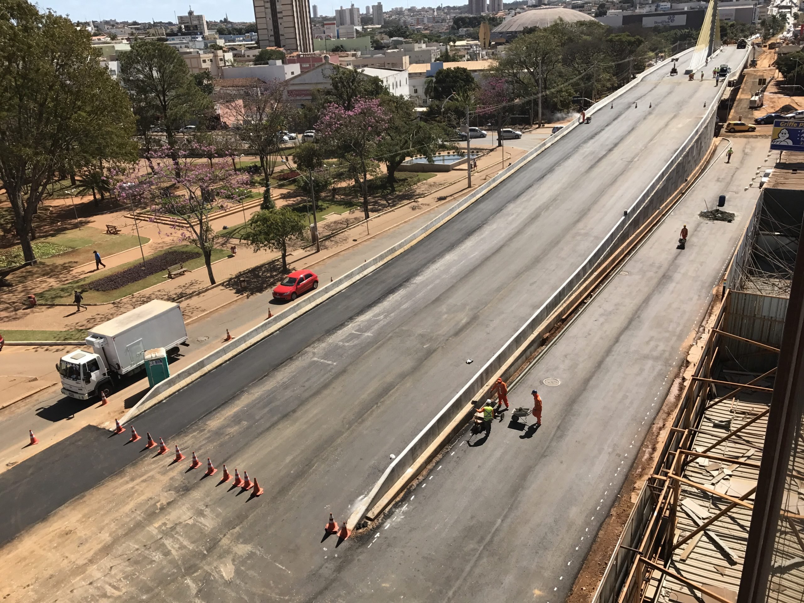 Obra de viaduto da Brasil deve ser concluída antes de segunda (31)