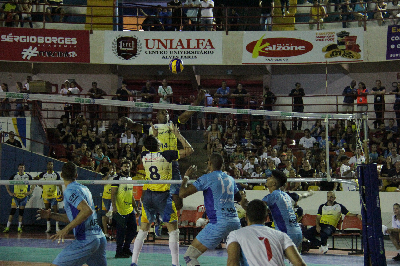 Em casa, Anápolis Vôlei não decepciona e mais uma vez mete 3×0 contra adversários