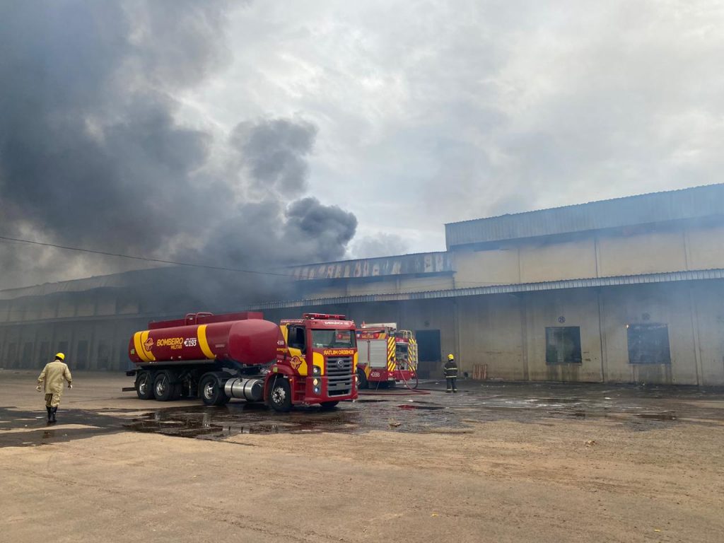 Essa é a principal suspeita da causa do incêndio no galpão da Eldorado Atacadista