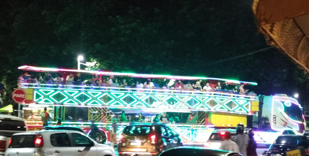 Versão da Carreta Furacão causa euforia em bairros de Campo Grande durante  a noite