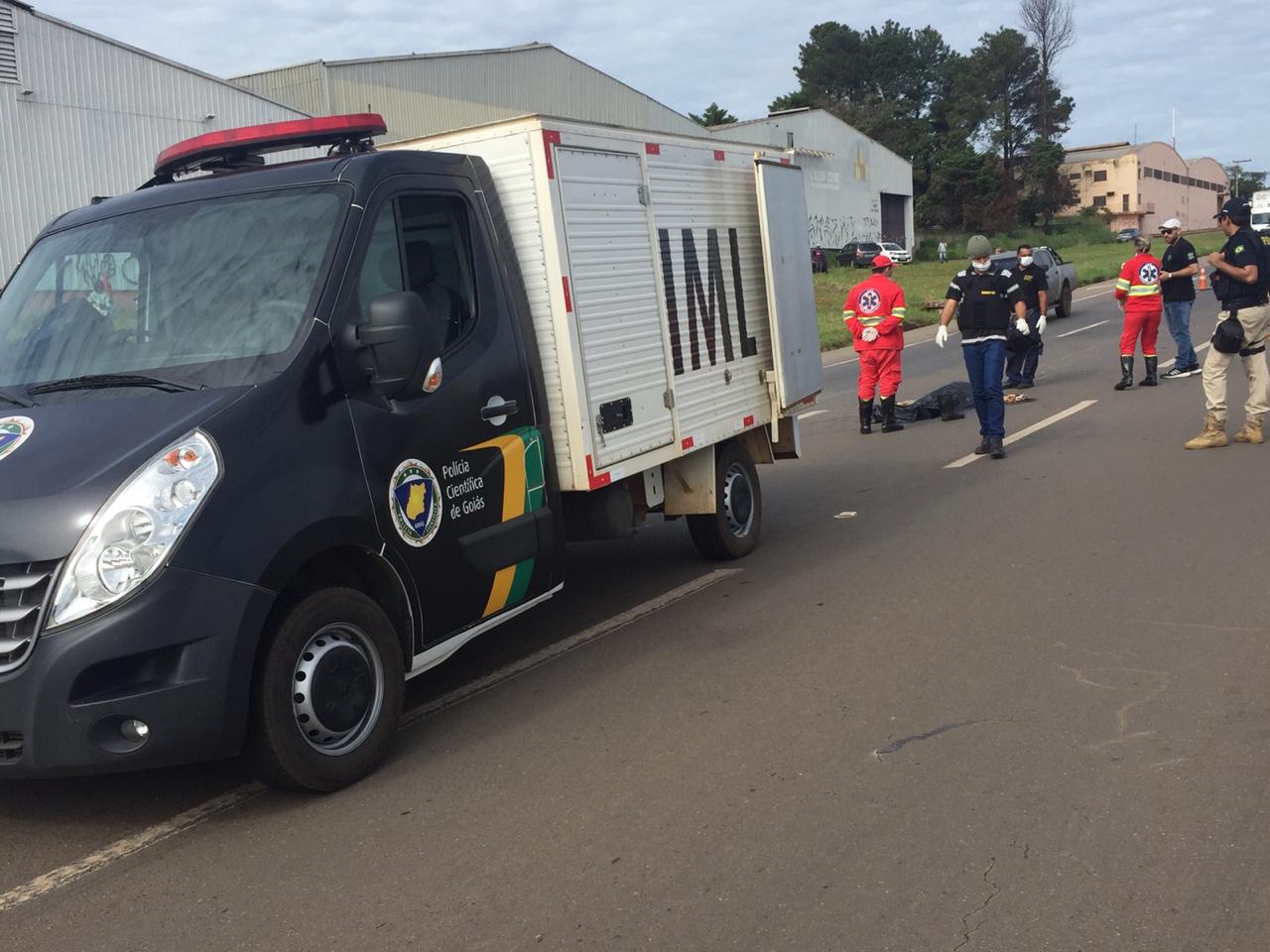 Identificado o motociclista que morreu atropelado em Anápolis