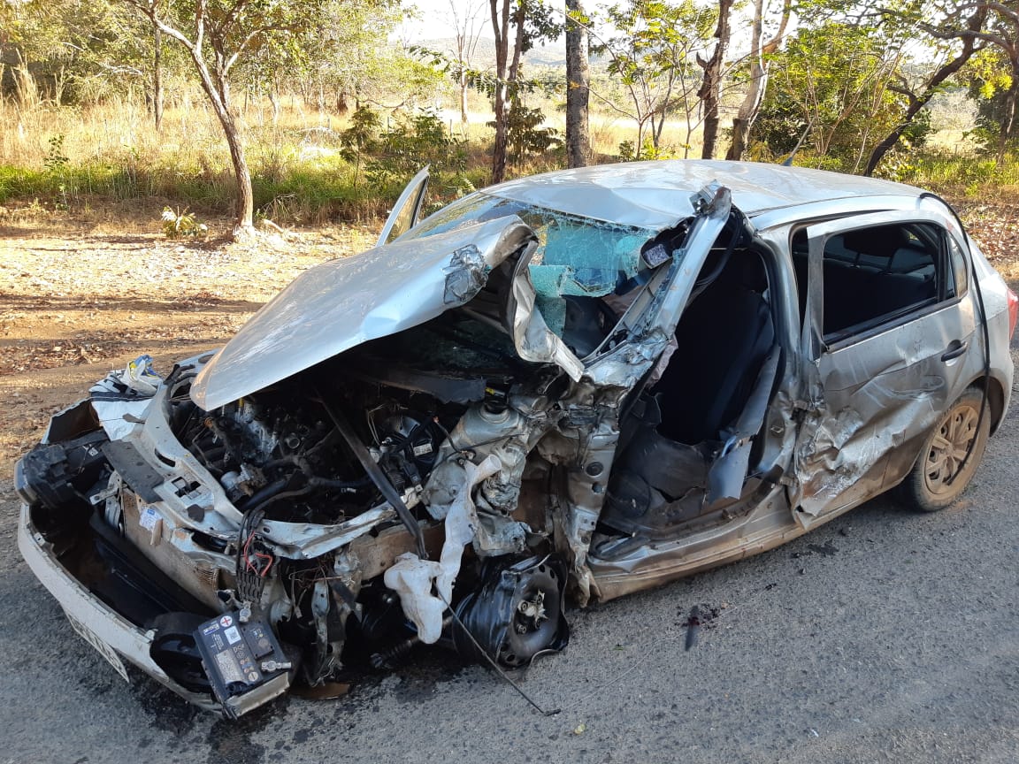 Voltando para Anápolis, família inteira fica ferida em grave acidente na BR-153