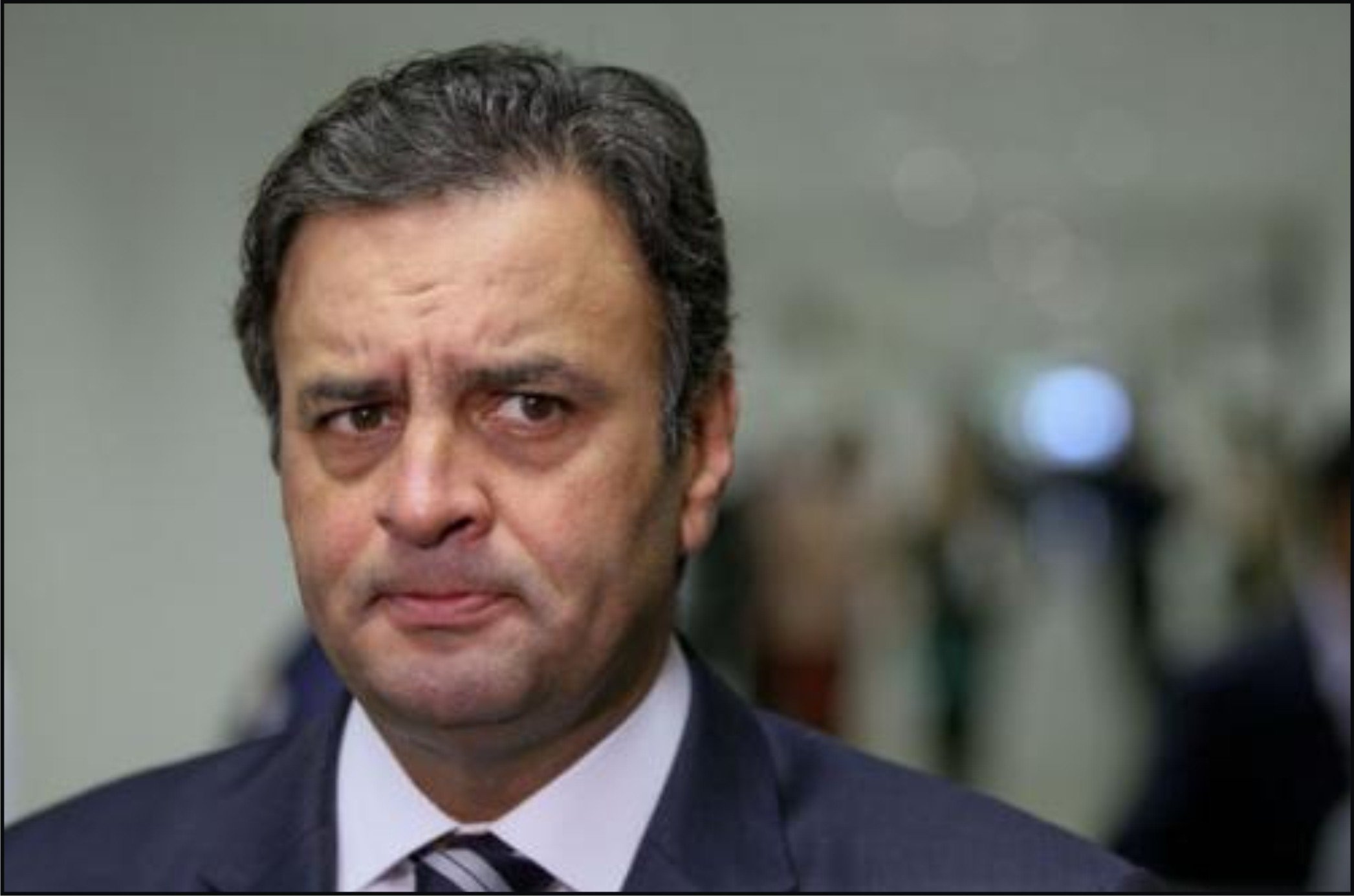 Afastado do Senado, Aécio tem desconto em salário e perde carro oficial