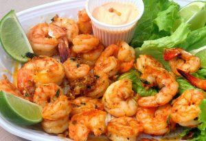 Alimento que deve ser evitado: entenda por que o camarão deve ficar fora do cardápio até o fim de abril, e o motivo vai além do preço