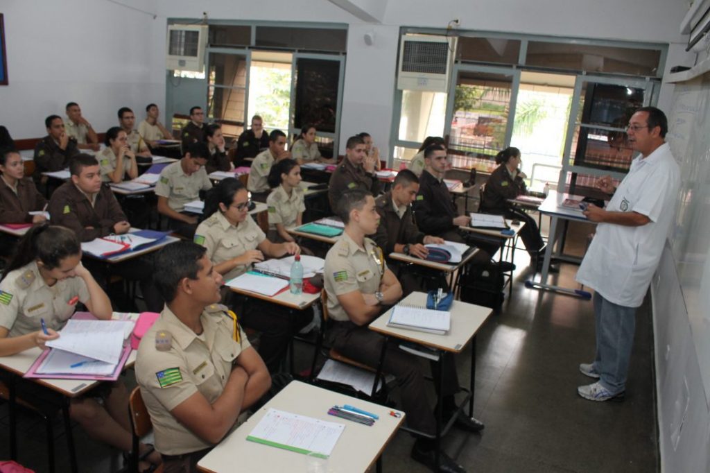 MP-GO exige o fim de cobranças de taxas nos três colégios militares de Anápolis