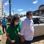 Roberto Naves e esposa
