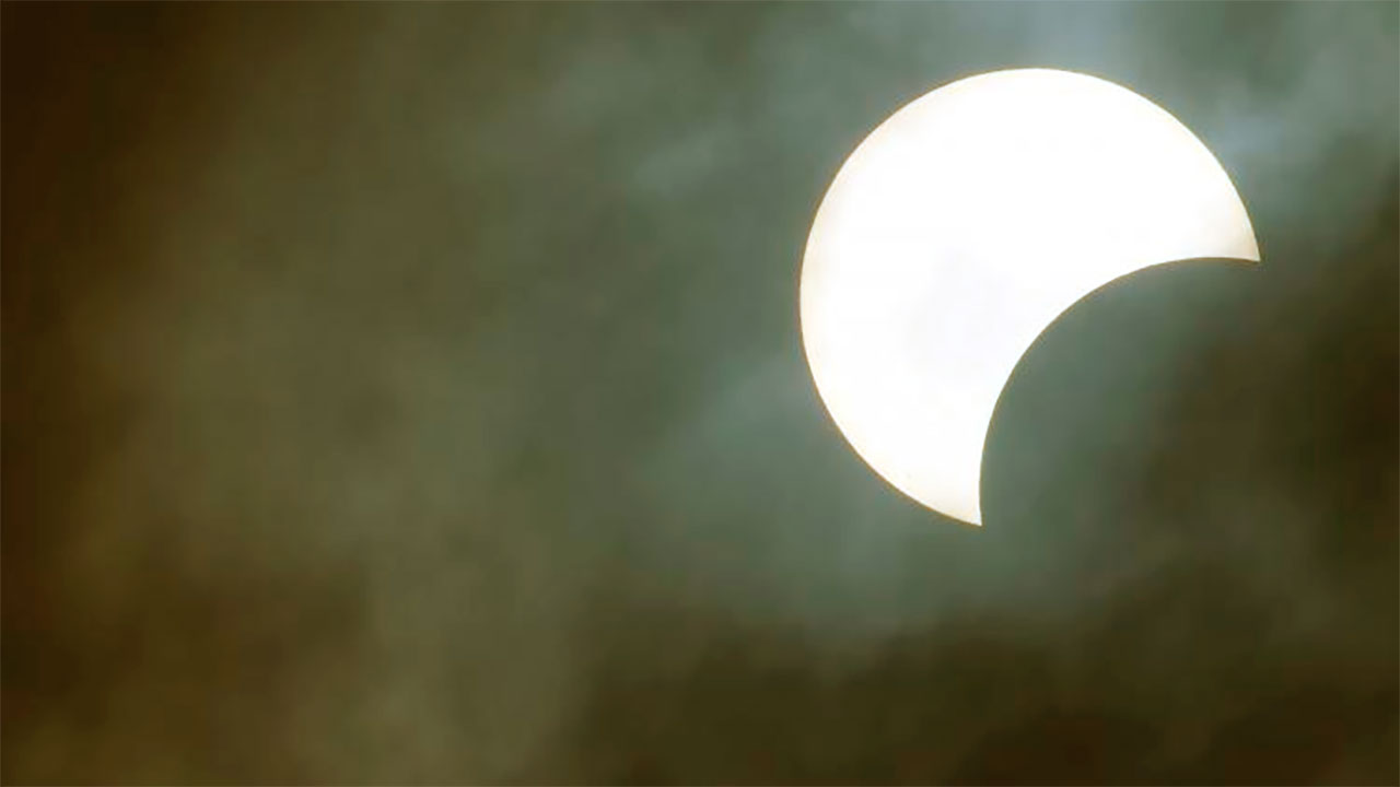 Eclipse solar e grande conjunção de Júpiter e Saturno marcam fim de 2020