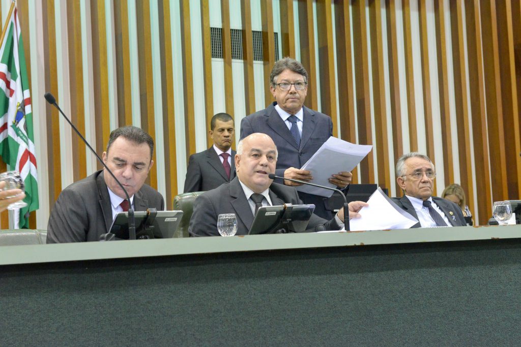 Presidente da Alego rejeita pedido de impeachment contra Marconi Perillo