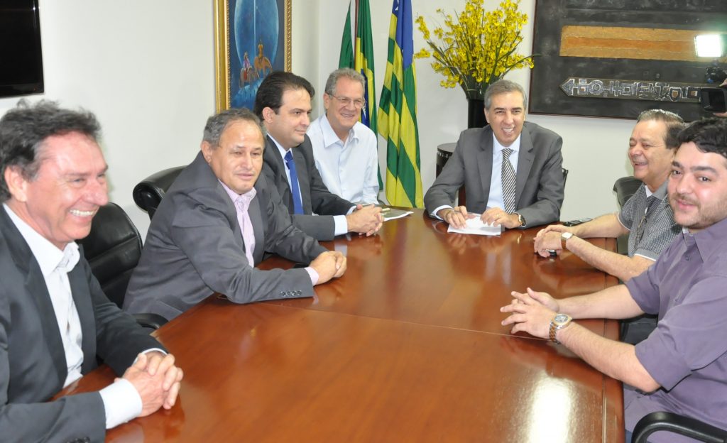 Roberto consegue recursos para construção de Centro Pediátrico 24h