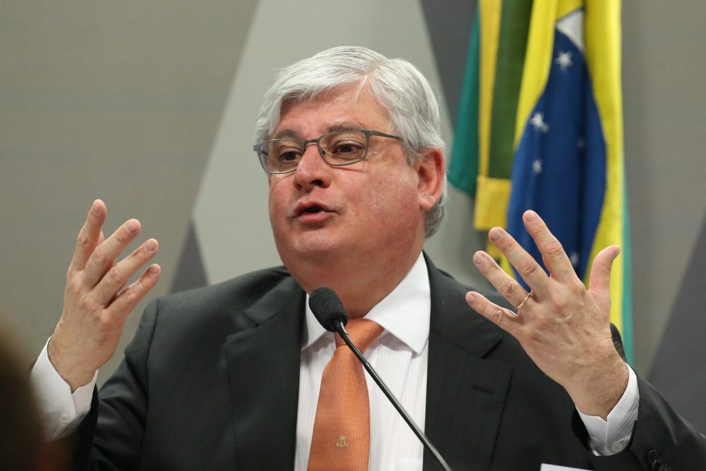 PGR apresenta denúncia contra quatro senadores do PMDB envolvidos na Lava Jato