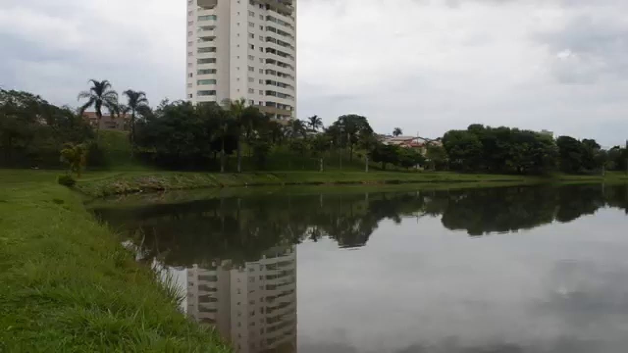 Adolescente morre após se afogar em lago do Parque JK