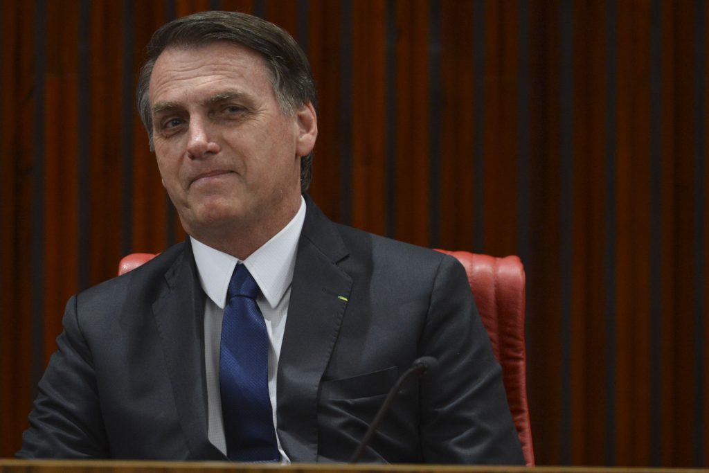 Bolsonaro quer aumentar de cinco anos para dez a validade da CNH