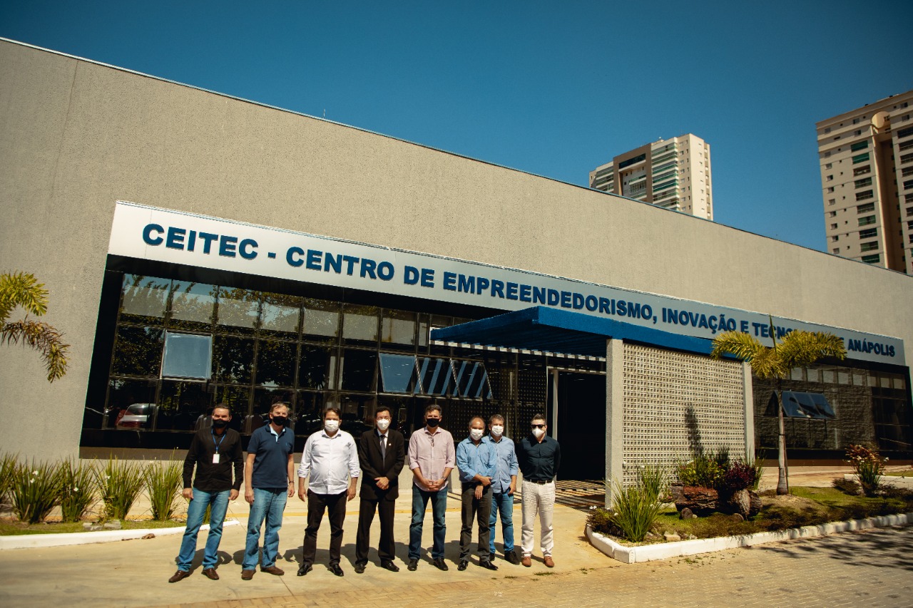 Em visita de reitor ao CEITec, Roberto anuncia parceria com a UFG