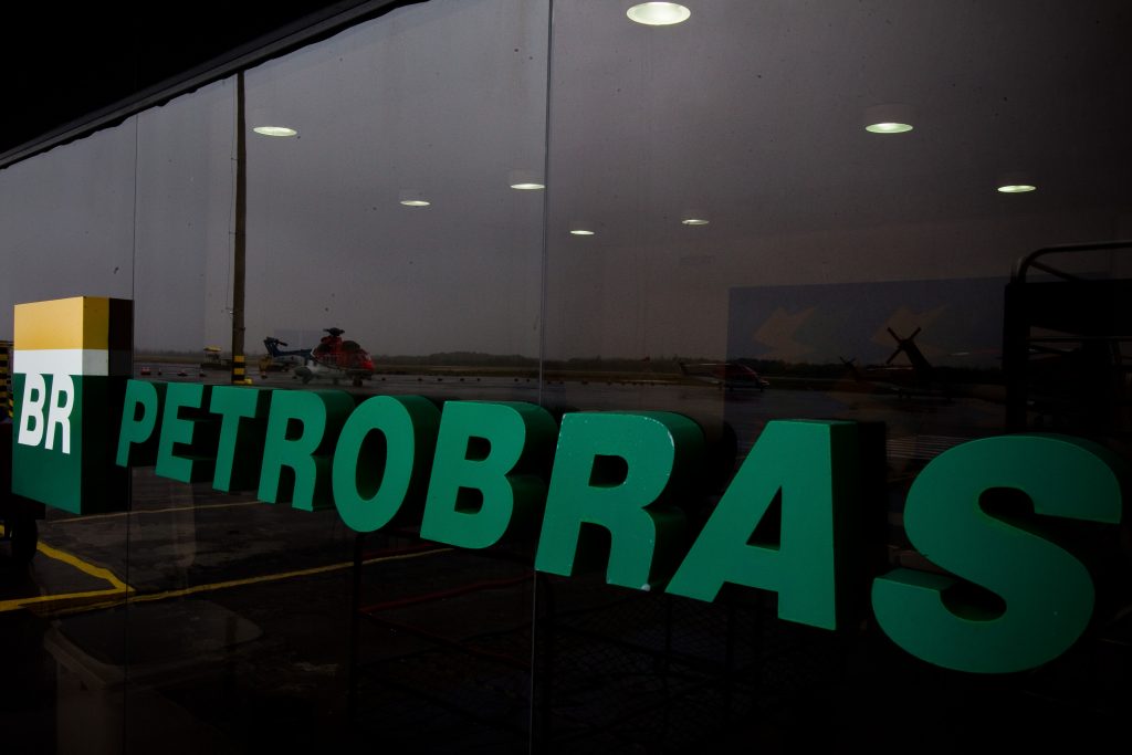 Presidente da Petrobras vai renunciar nesta segunda-feira, afirma governo