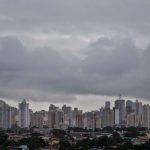 Vista do Centro de Goiânia com céu nublado. (Foto: Governo De Goiás)