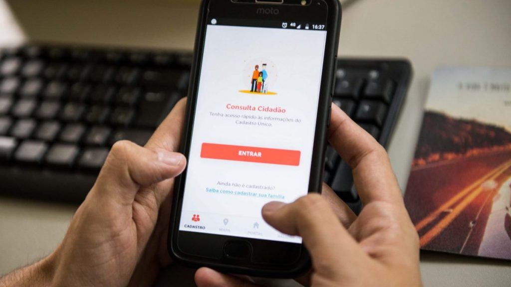 Como saber se vou receber o Auxílio Brasil