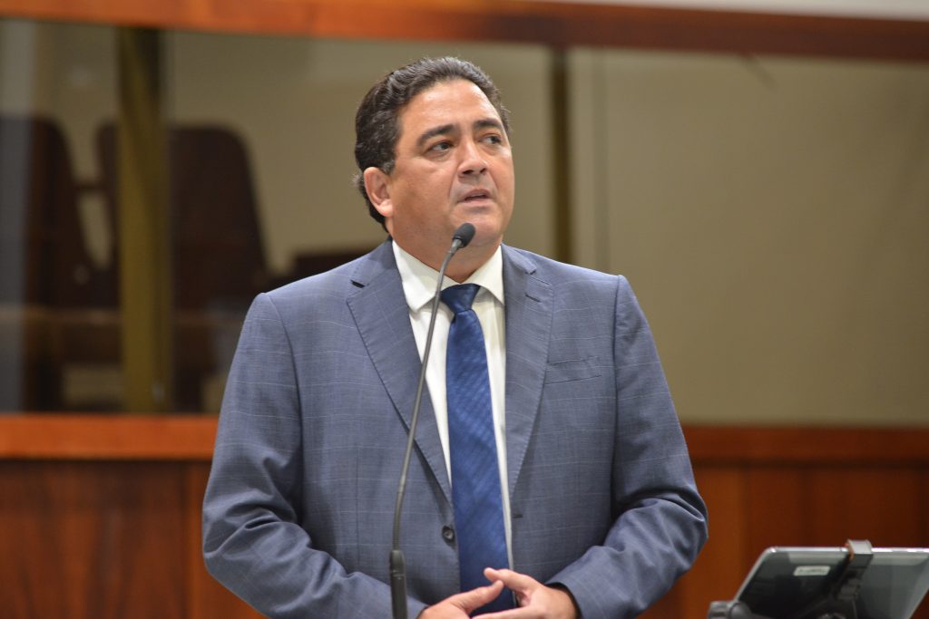 Deputado Talles Barreto sofre acidente de carro