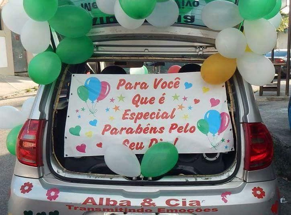 Parabens Julia e Feliz Aniversario - Bom dia 10