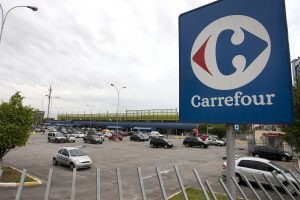 Fachada Carrefour