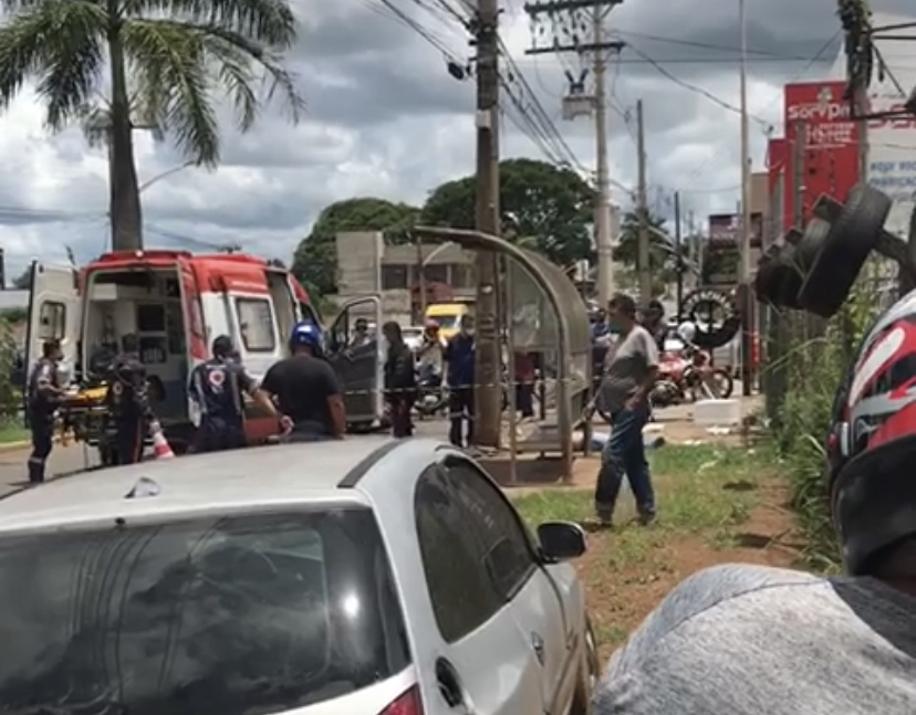 Identificado o motociclista que morreu após ser arremessado contra poste em Anápolis