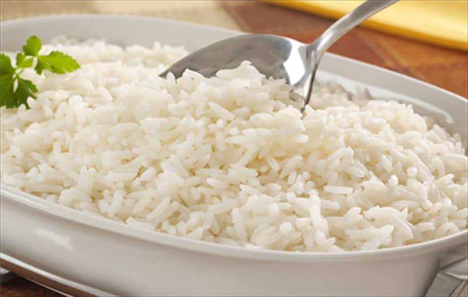 6 dicas importantes para não errar mais a mão e deixar o arroz sempre soltinho