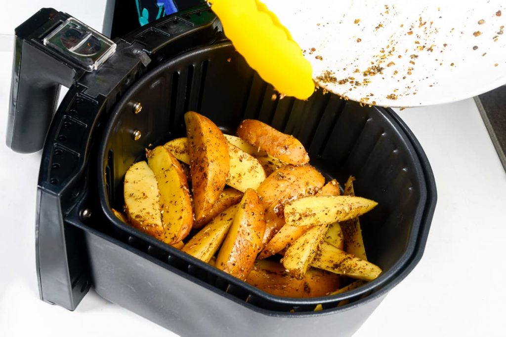 6 coisas que dá para fazer na Airfryer e você provavelmente não sabia