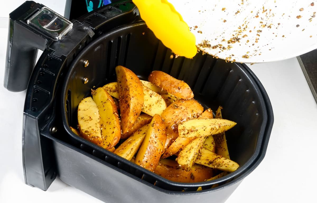 6 coisas que dá para fazer na Airfryer e você provavelmente não sabia