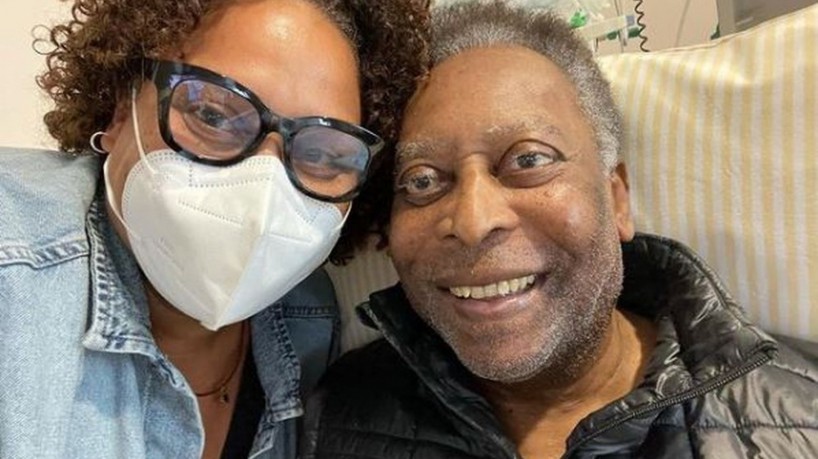 Filha de Pelé tenta tranquilizar fãs e diz que seu pai está ‘superforte’
