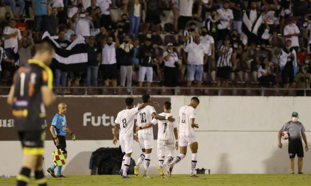 Nos pênaltis, Santos elimina Mirassol e vai à semifinal da Copinha