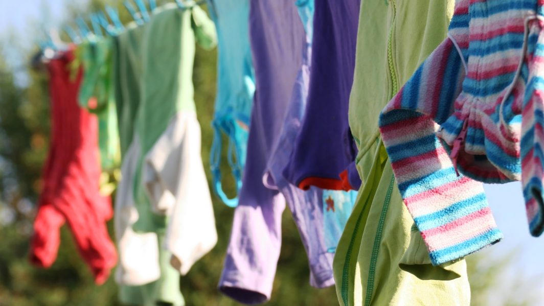 6 maneiras de secar a roupa durante o frio que nem todos sabem