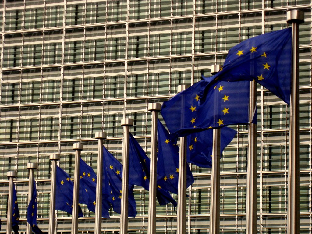 UE anuncia ações legais após Reino Unido indicar quebra de acordo sobre brexit