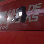 Ônibus do Bahia é atingido por bomba