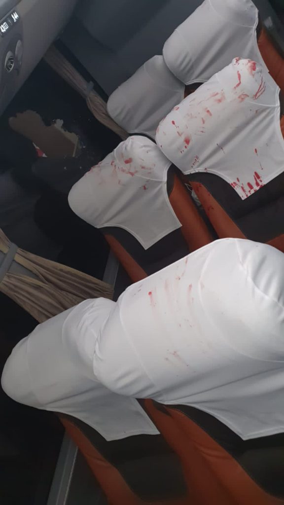Ônibus do Bahia é atingido por bomba